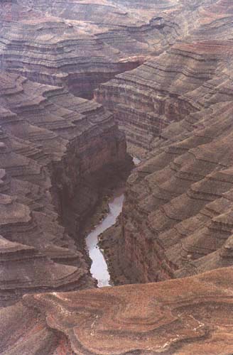 The Goosenecks of Southern Utah [41k]